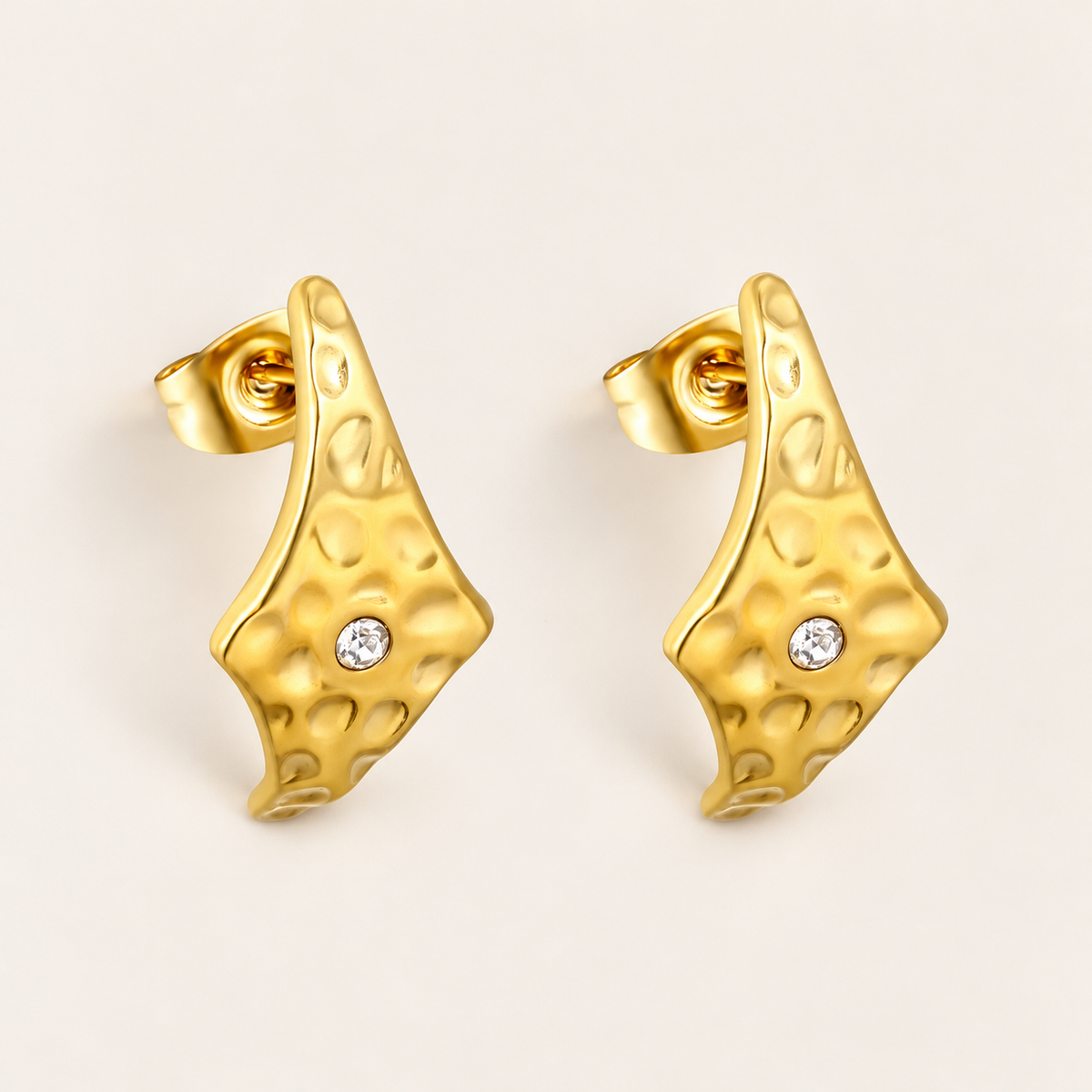 Elara Sculpt Earrings - 01